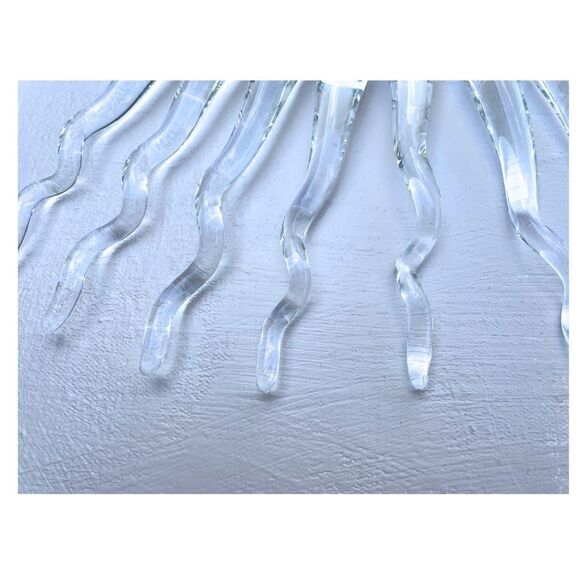 NEW! Set of 8 Handmade 6" Clear Glass Icicle Ornaments - Picture 3 of 8